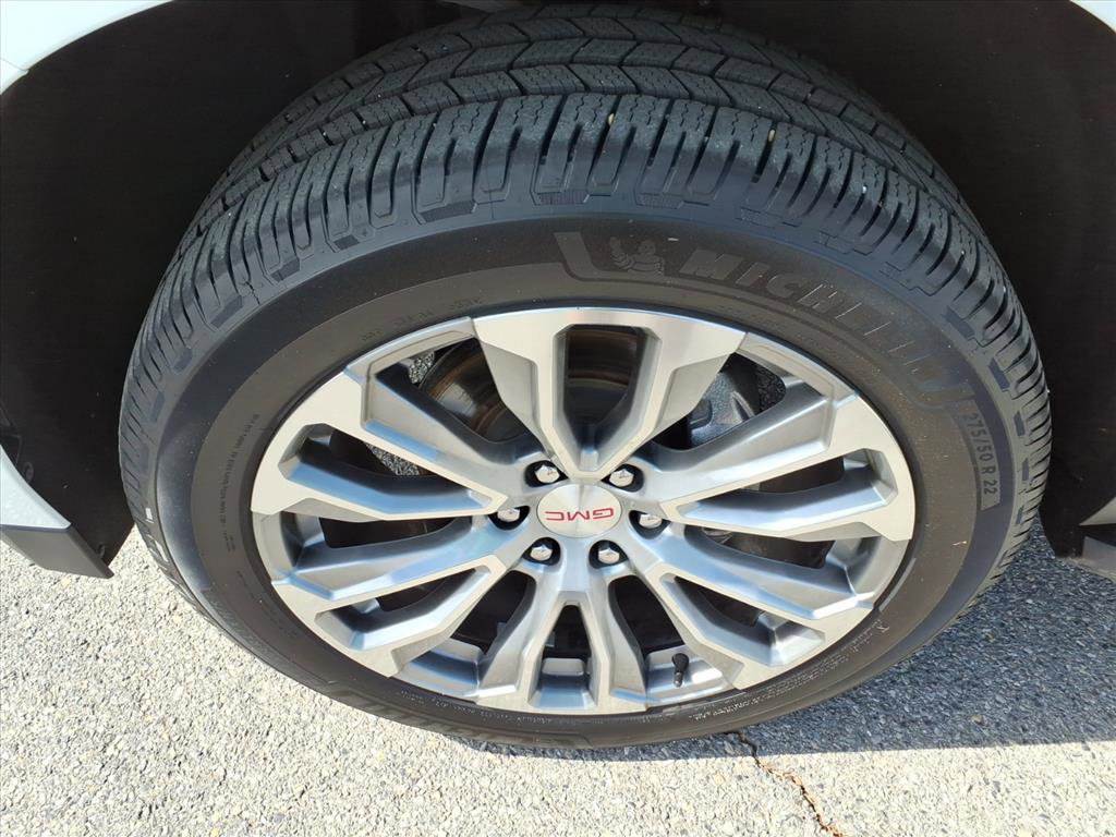 Used 2021 GMC Yukon Denali w/ Advanced Technology Package RWD image 10