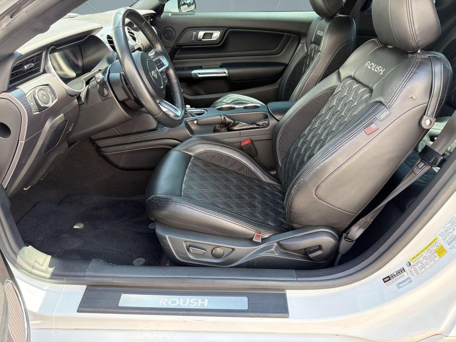 Used 2022 Ford Mustang GT Premium w/ GT Performance Package RWD image 4