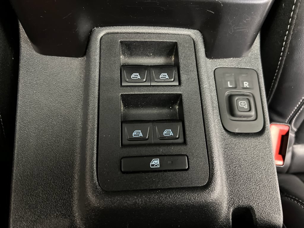 Used 2025 Ford Bronco Outer Banks AWD/4WD image 46