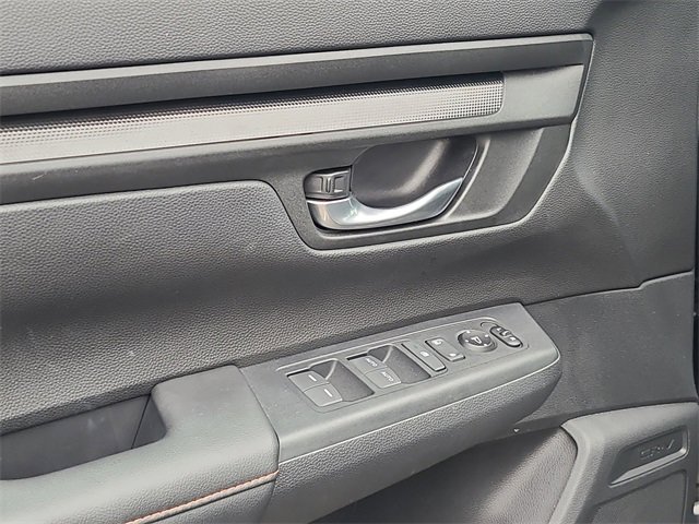 Used 2025 Honda CR-V Sport image 19