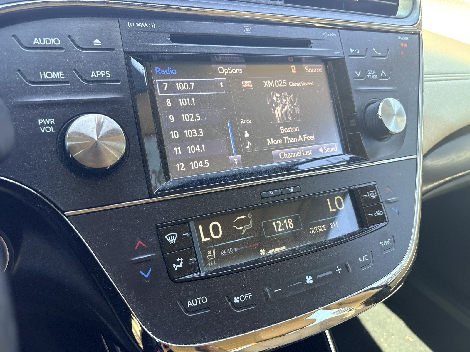 Used 2017 Toyota Avalon Limited w/ Carpet Mat Package FWD image 26