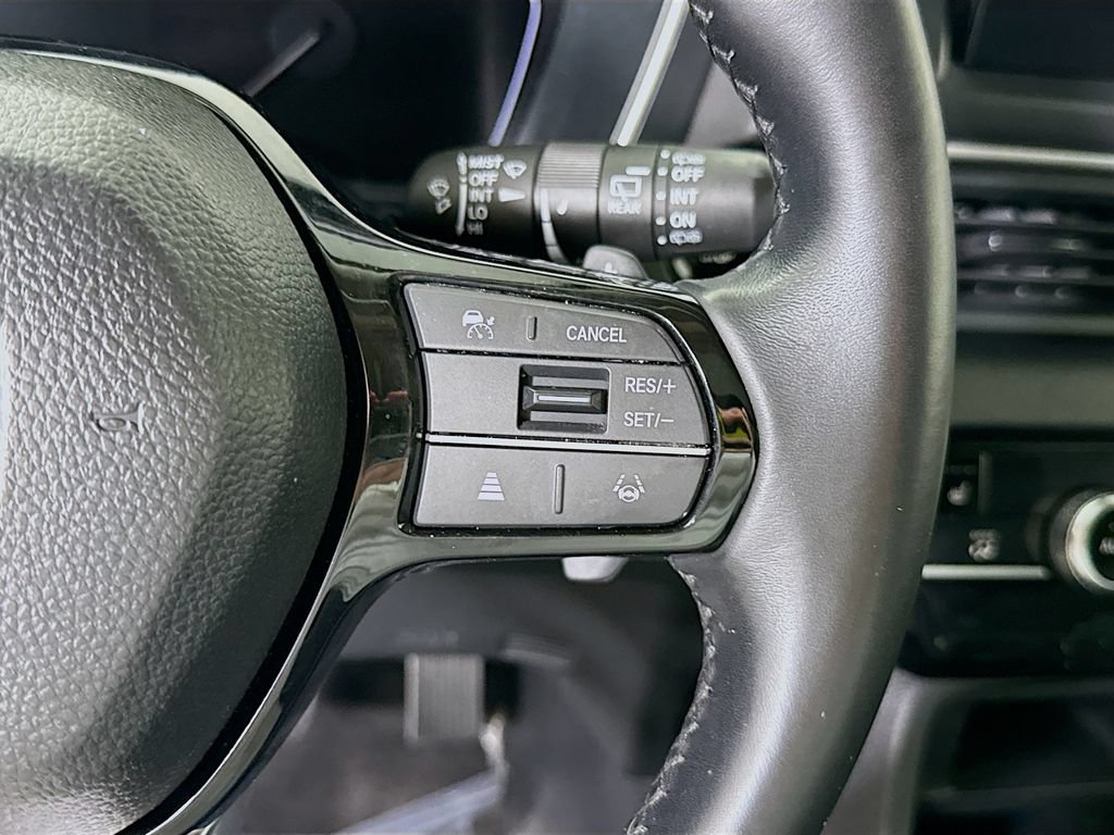 Used 2023 Honda Pilot Touring image 24