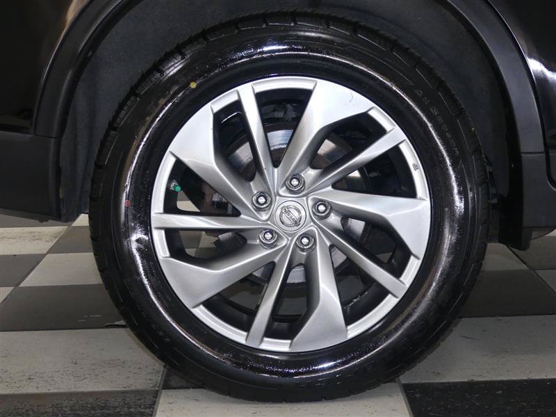 Used 2015 Nissan Rogue SL w/ SL Premium Package AWD/4WD image 34