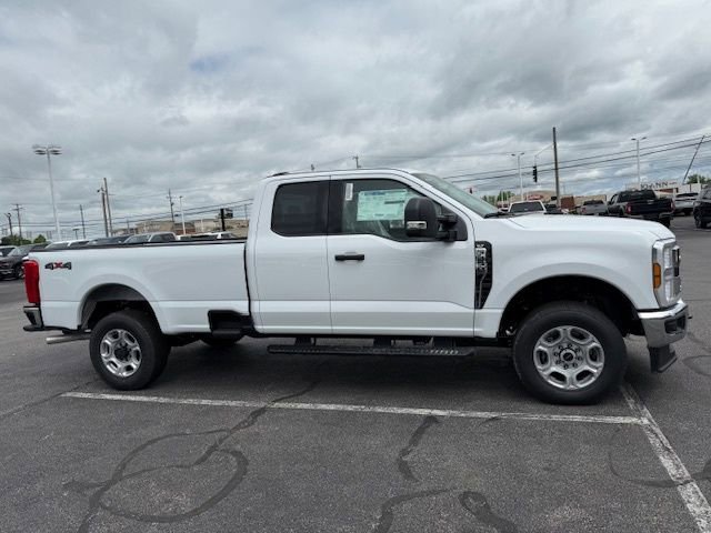 New 2025 Ford F350 XLT image 7
