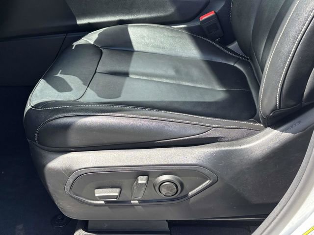 Used 2023 Jeep Grand Cherokee L Limited AWD/4WD image 5