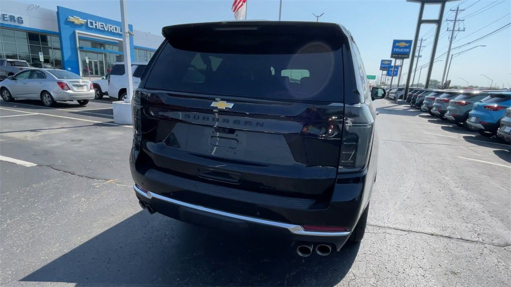 New 2025 Chevrolet Suburban Premier image 9