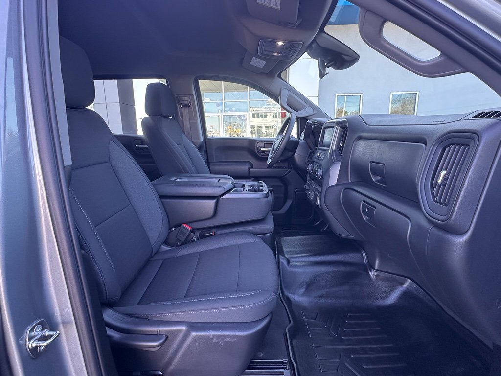 Used 2024 Chevrolet Silverado 1500 Custom w/ Dark Appearance Package image 20