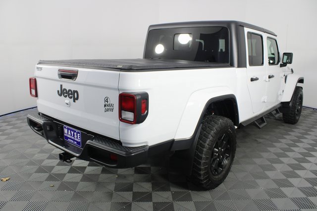 Used 2022 Jeep Gladiator Willys image 24