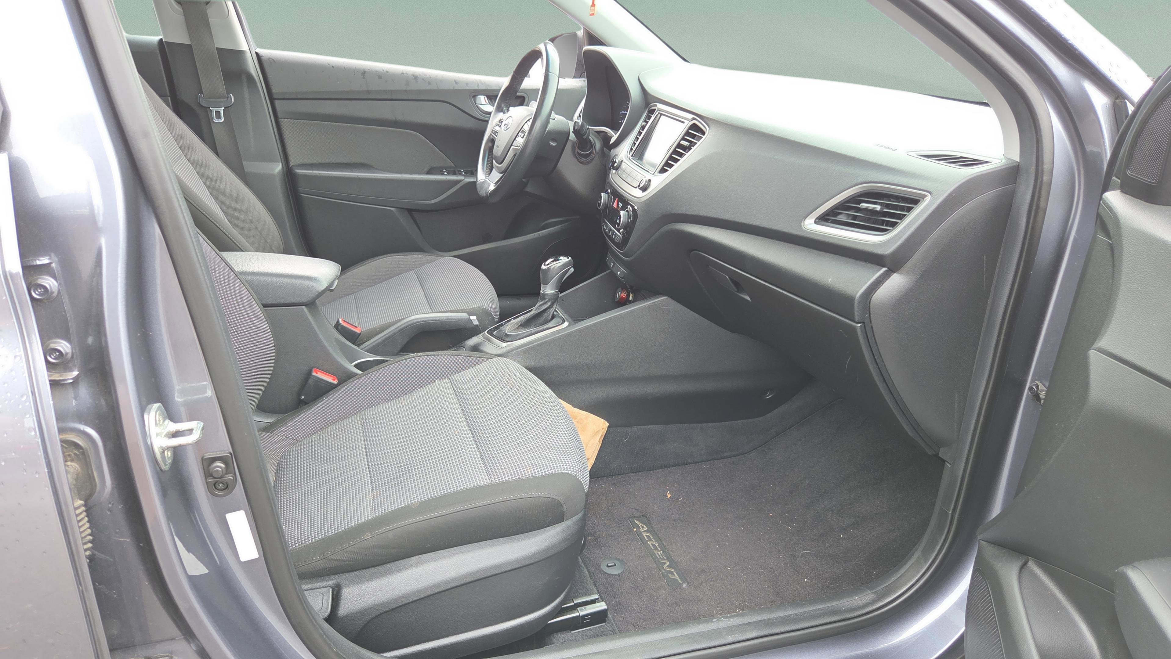 Used 2018 Hyundai Accent Limited image 17