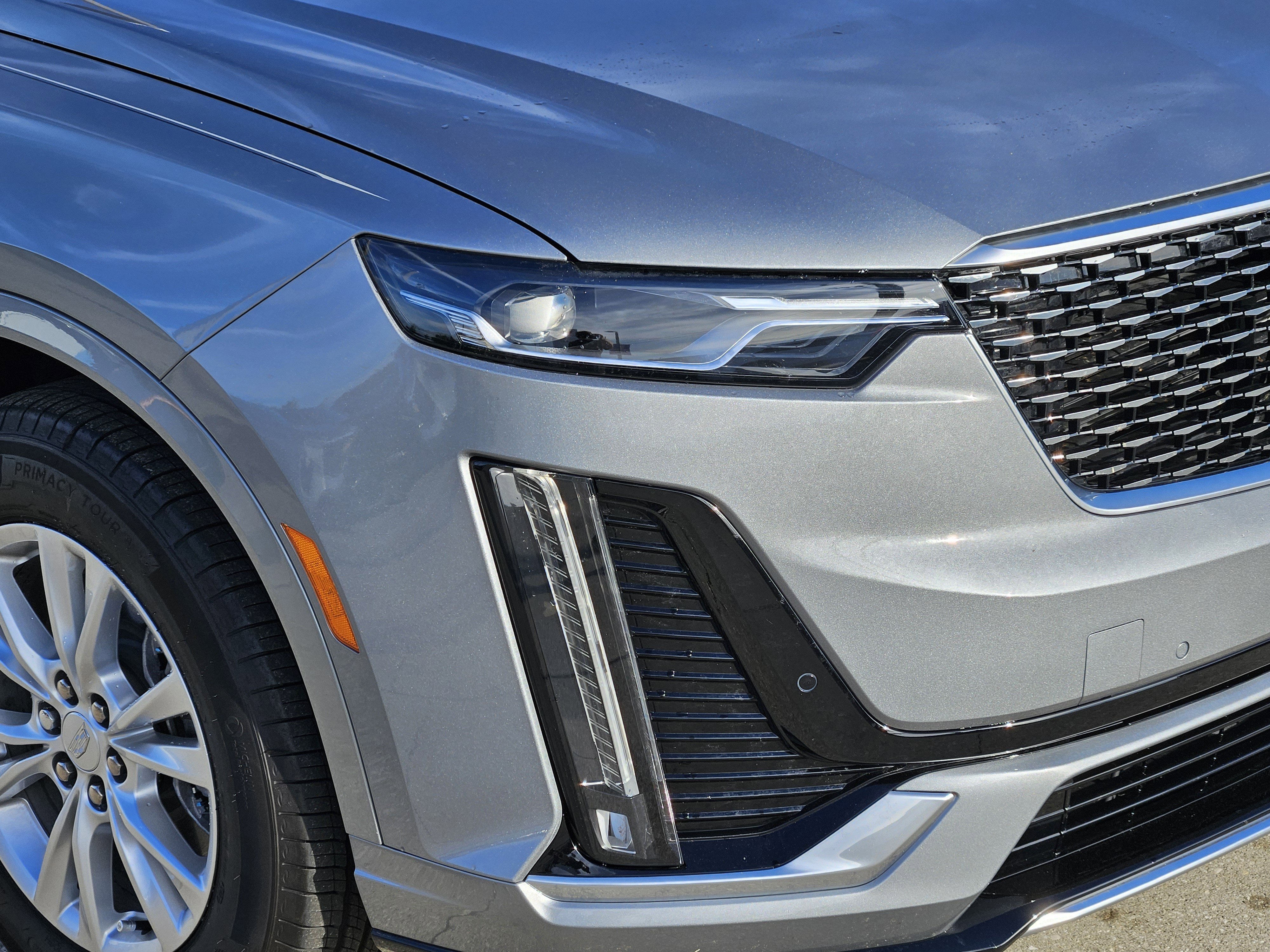 New 2025 Cadillac XT6 Luxury image 9