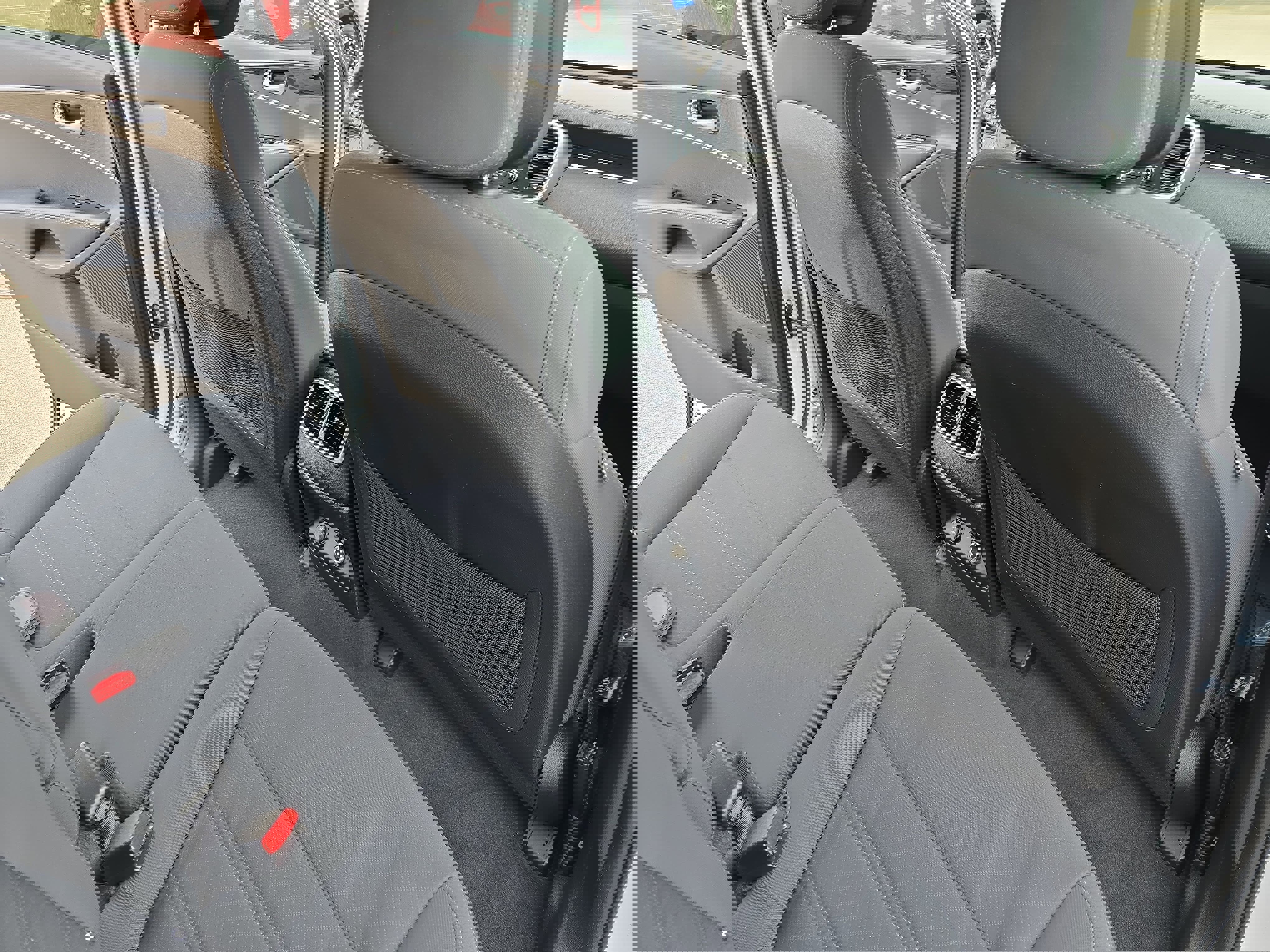 Used 2016 Kia Sorento LX image 12