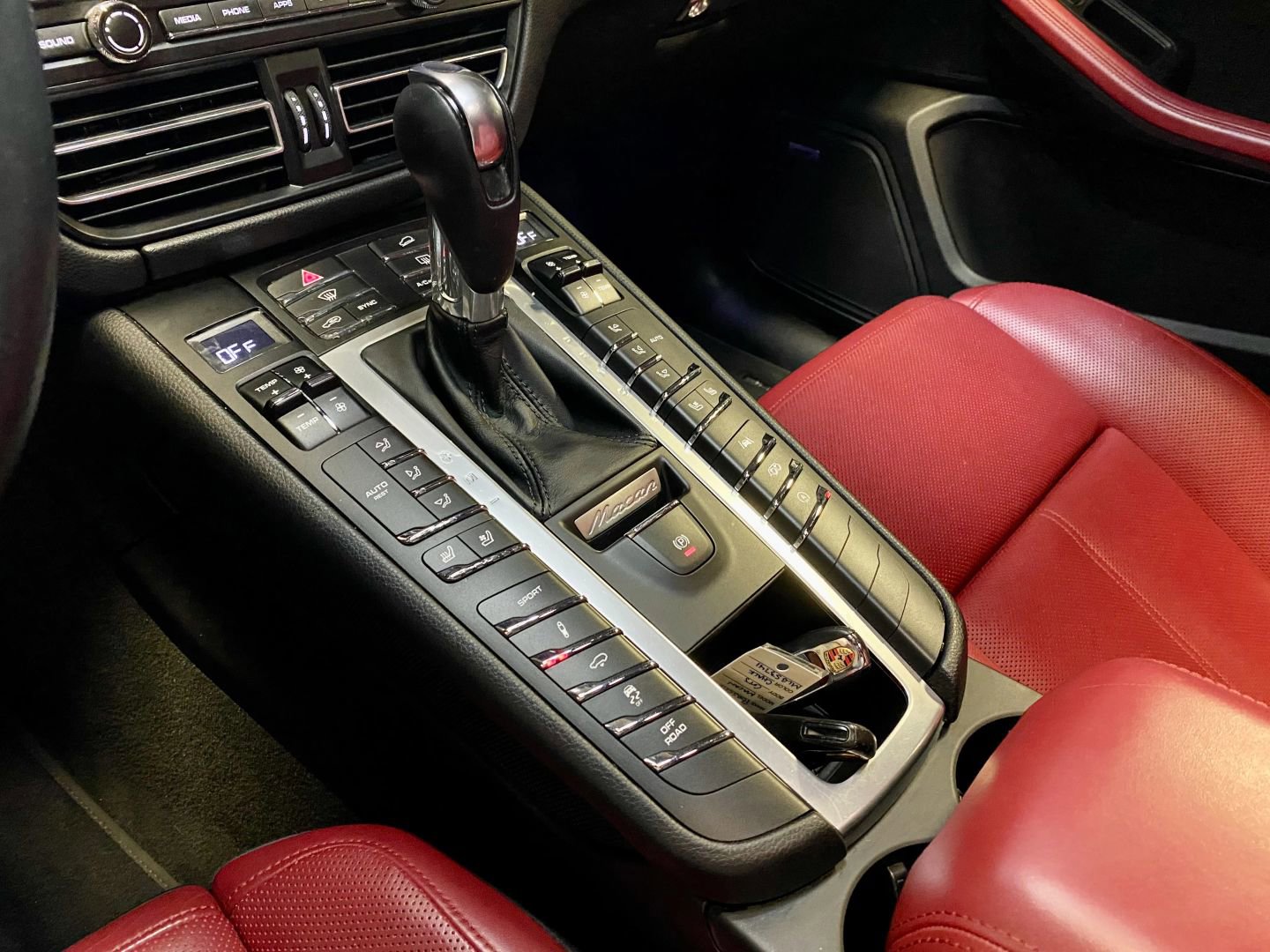 Used 2021 Porsche Macan GTS image 25