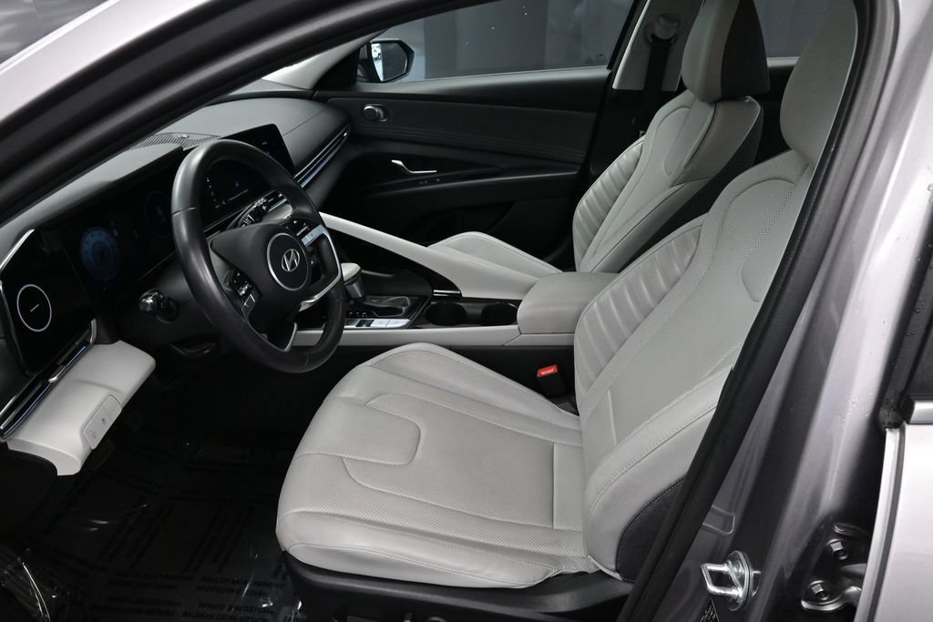 Used 2024 Hyundai Elantra Limited FWD image 28