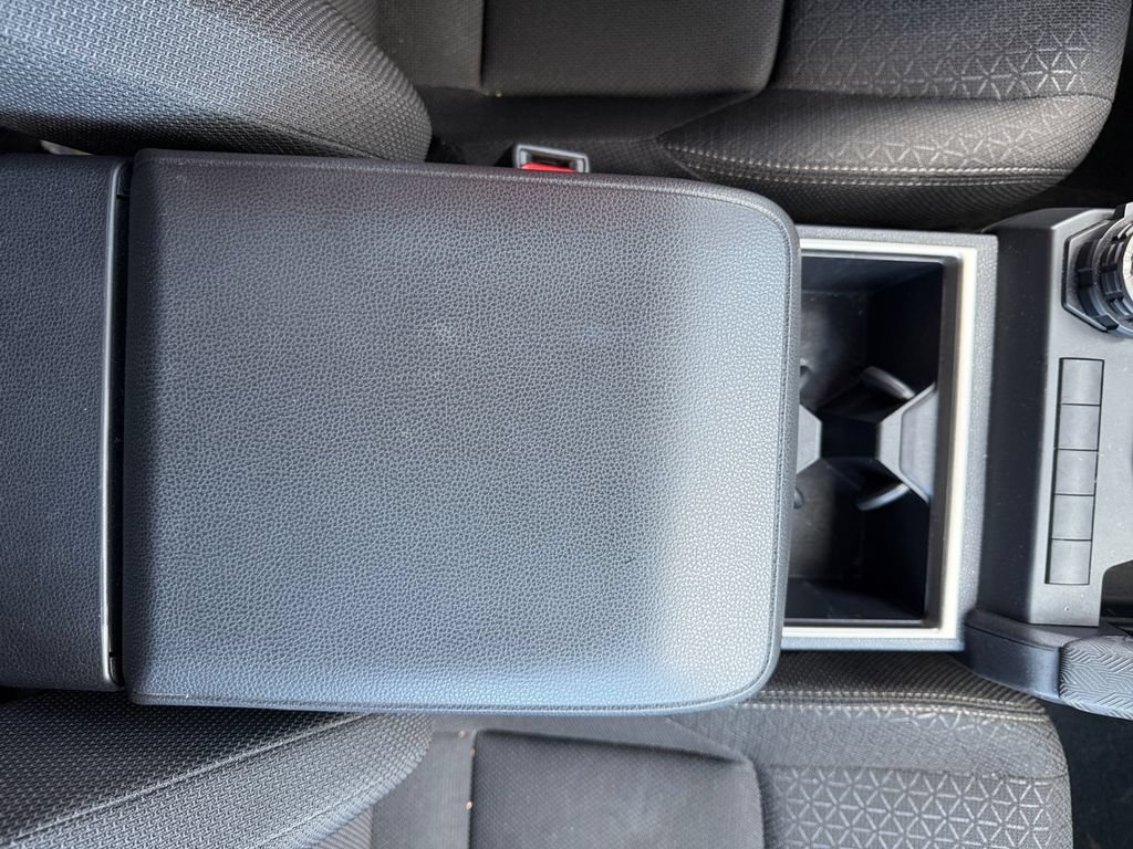 Used 2025 Toyota 4Runner SR5 AWD/4WD image 31