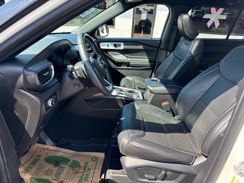Used 2023 Ford Explorer ST w/ Equipment Group 401A AWD/4WD image 18