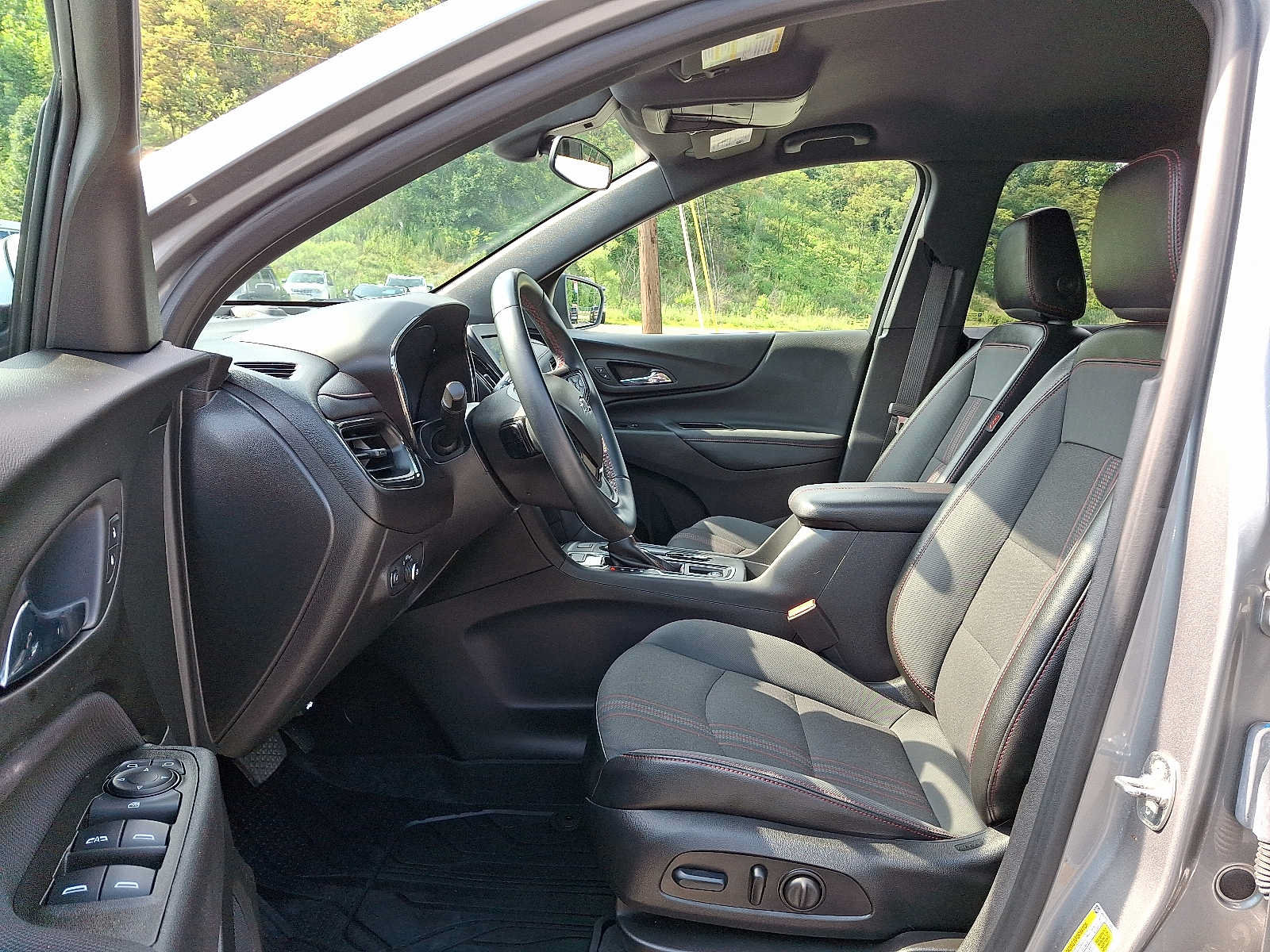 Used 2024 Chevrolet Equinox RS AWD/4WD image 13