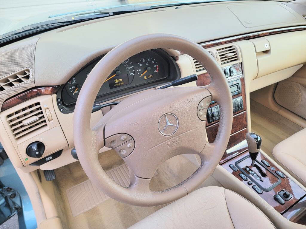 Used 2001 Mercedes-Benz E 320 E 320 4dr Sedan image 38