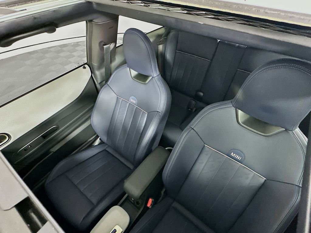 Certified 2025 MINI Cooper S image 21