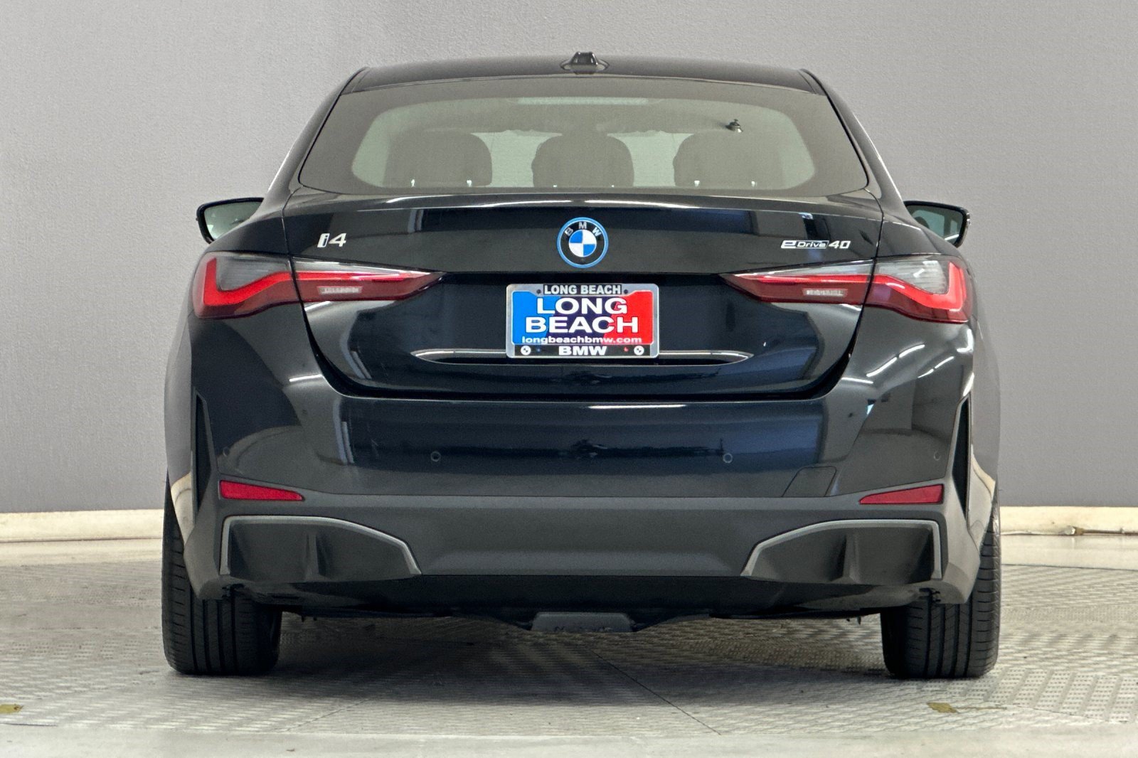 Used 2025 BMW i4 eDrive40 RWD image 9