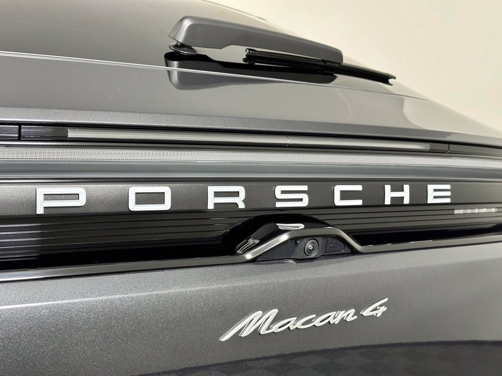 Used 2024 Porsche Macan 4 Electric AWD/4WD image 28