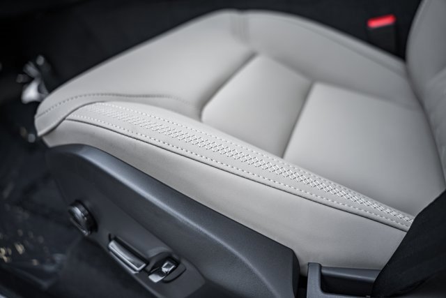 New 2026 Volvo XC90 B6 Plus w/ Protection Package Premier image 36