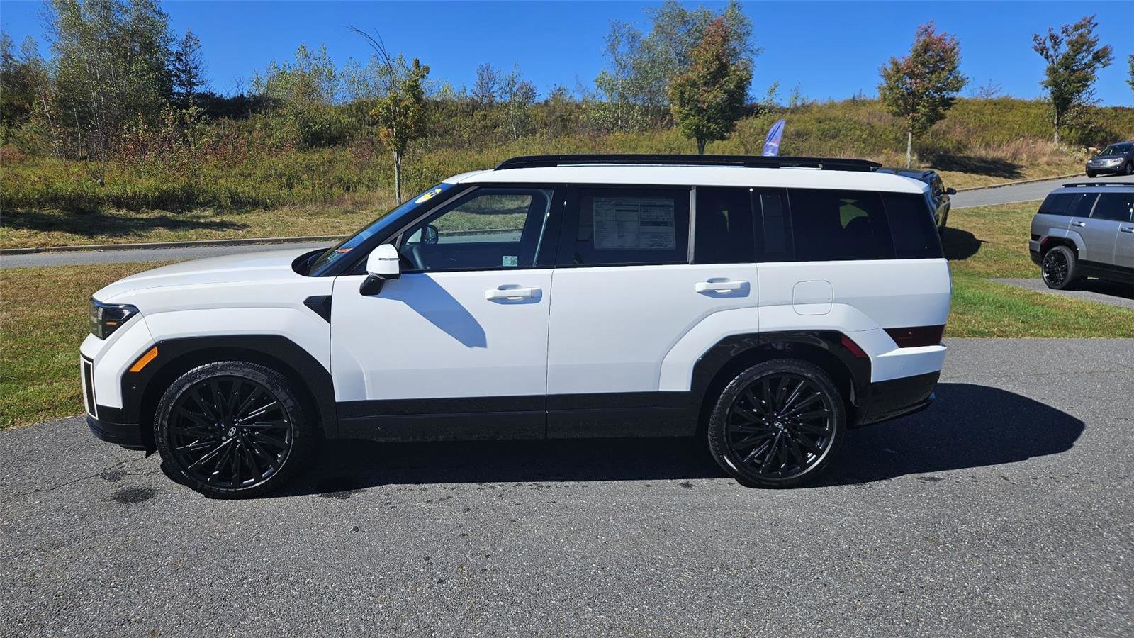 Used 2024 Hyundai Santa Fe Calligraphy image 4