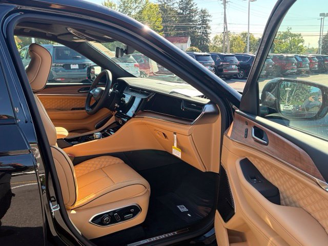New 2027 Jeep Grand Cherokee Summit AWD/4WD image 25