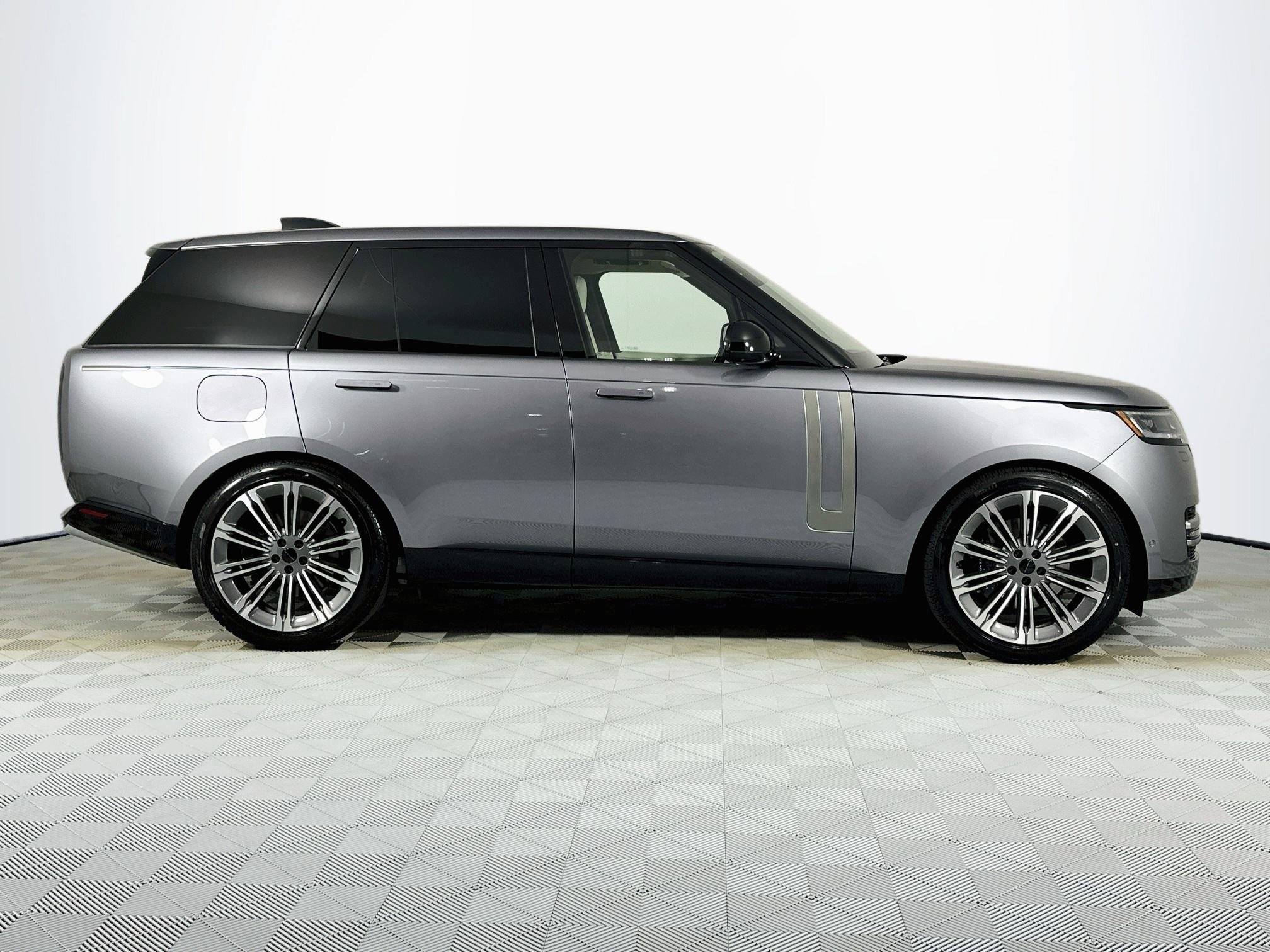 New 2026 Land Rover Range Rover SE AWD/4WD image 4