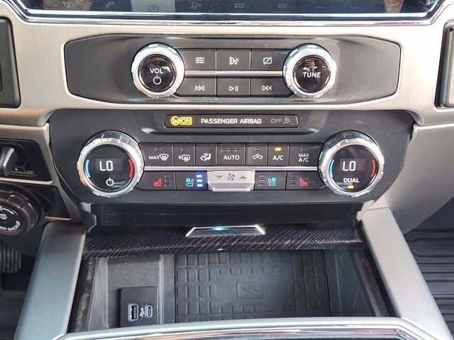 Used 2022 Ford F250 Platinum w/ FX4 Off-Road Package AWD/4WD image 19