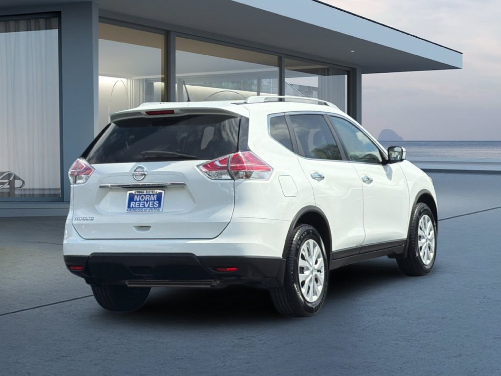 Used 2016 Nissan Rogue S w/ Appearance Package FWD image 4