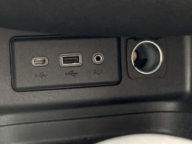 Used 2024 Chevrolet Equinox RS w/ LPO, Floor Liner Package FWD image 30