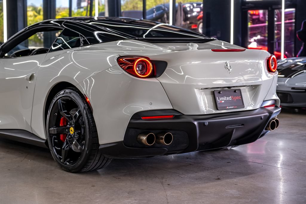 Used 2023 Ferrari Portofino M RWD image 5