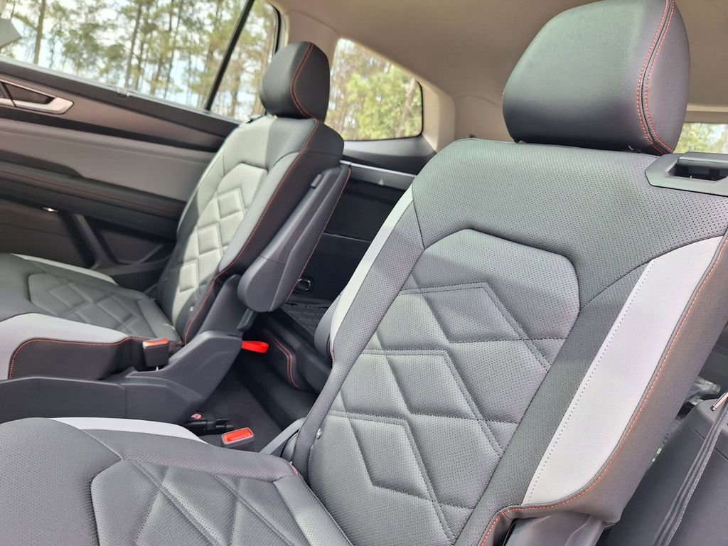 New 2026 Volkswagen Atlas Peak Edition AWD/4WD image 25