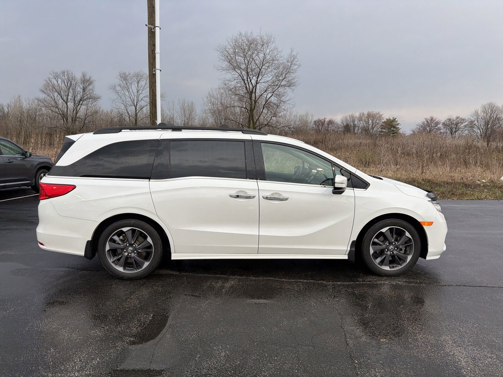 Used 2023 Honda Odyssey Elite image 9