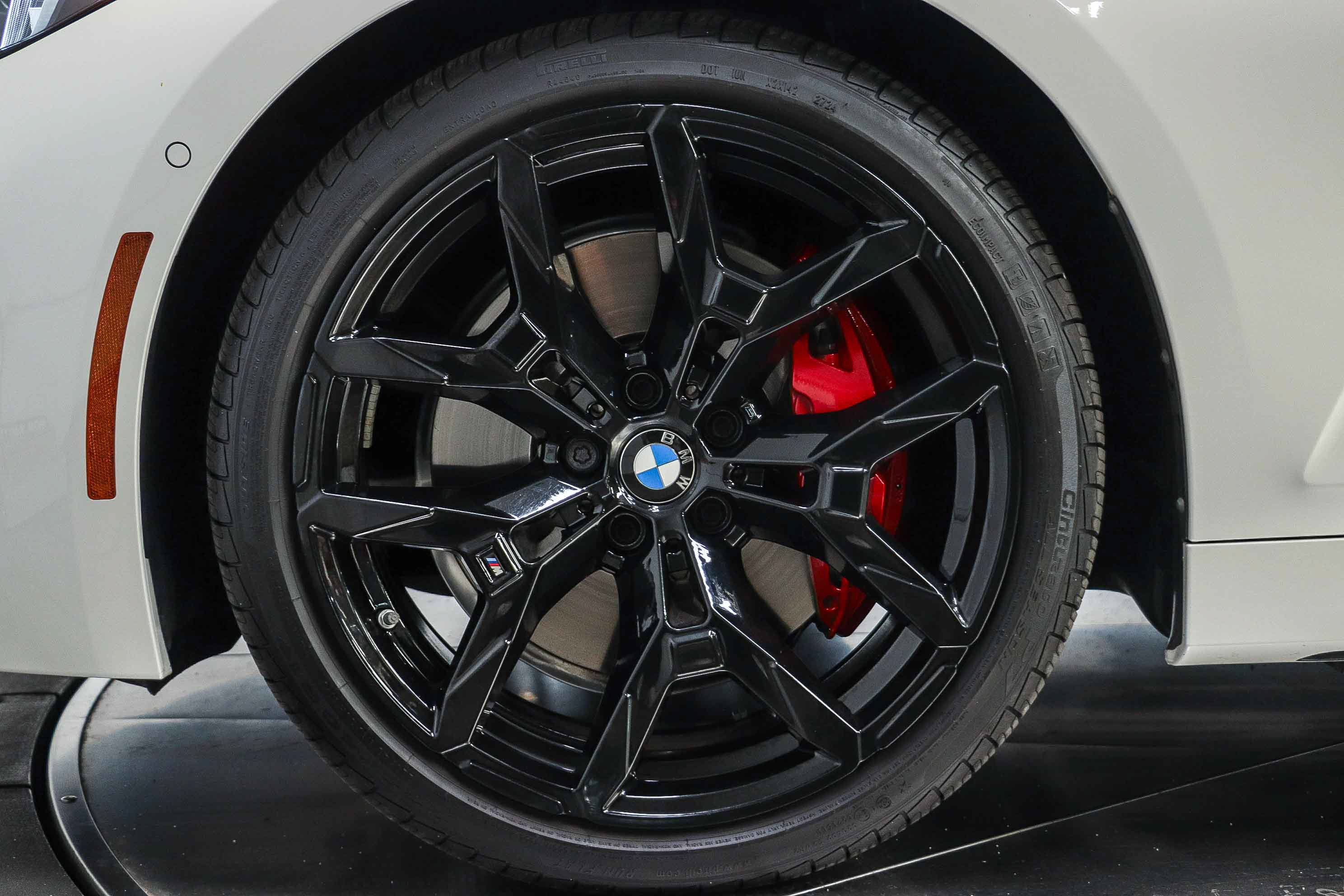 Used 2025 BMW 330i Sedan w/ M Sport Package RWD image 8