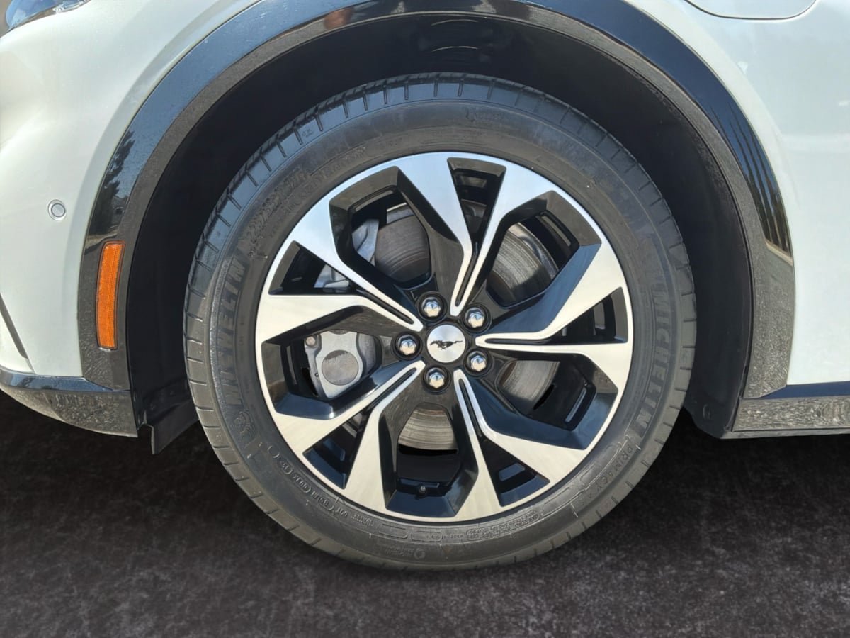 Used 2021 Ford Mustang Mach-E Premium RWD image 9