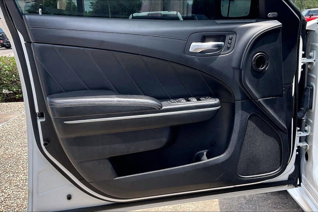 Used 2022 Dodge Charger Scat Pack RWD image 17