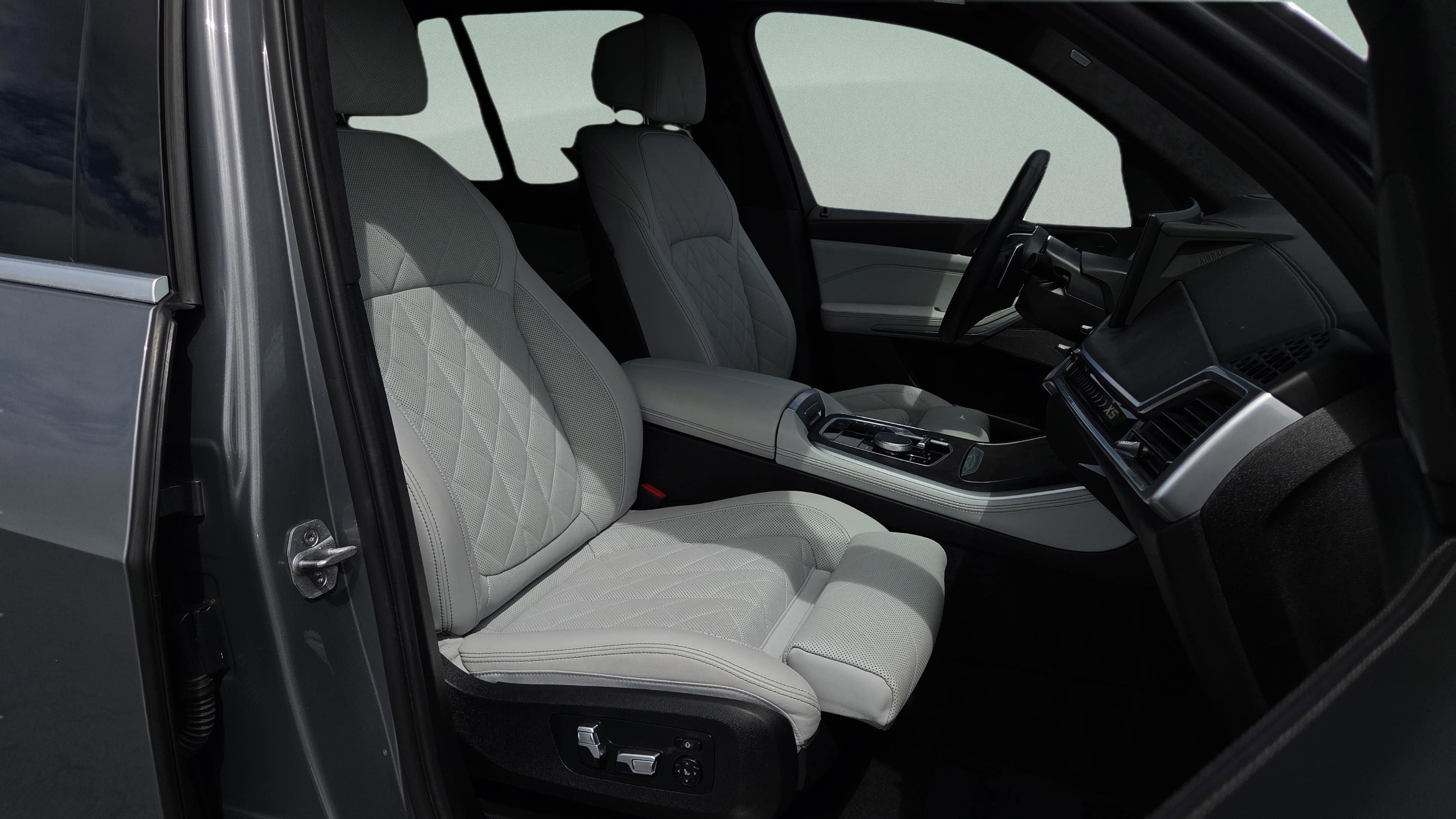 Certified 2024 BMW X5 xDrive40i w/ Premium Package image 21