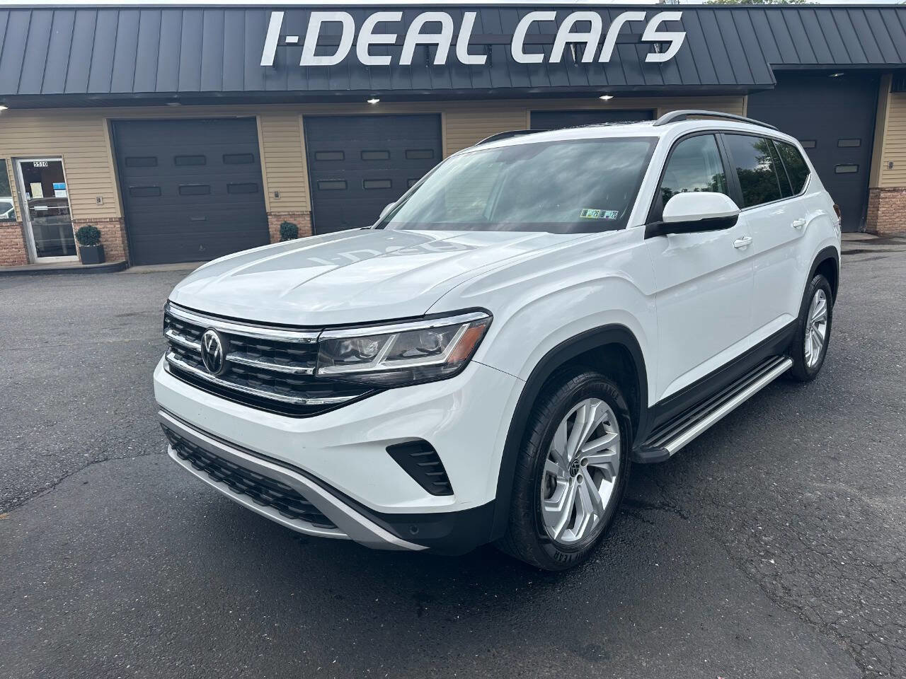 Used 2021 Volkswagen Atlas SE image 1