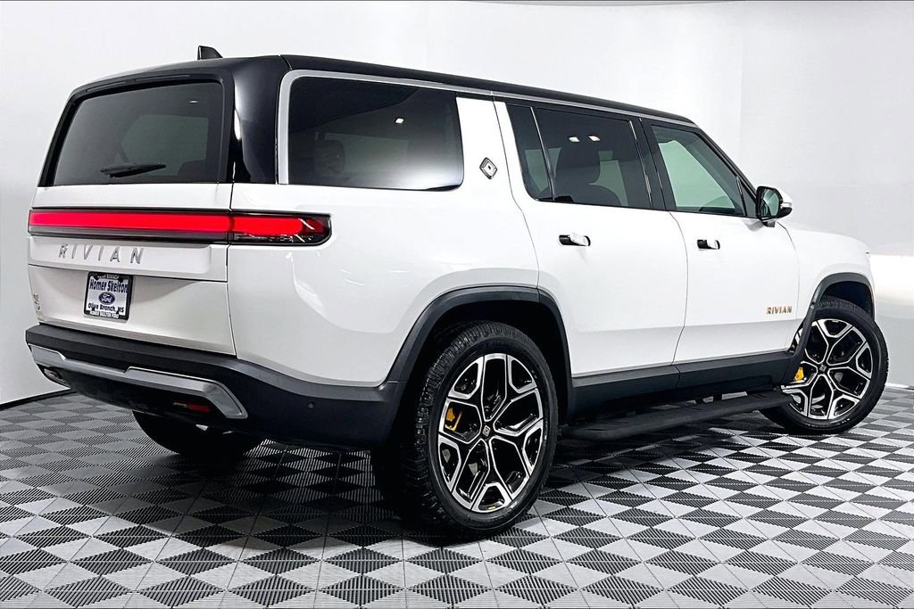 Used 2023 Rivian R1S Adventure AWD/4WD image 12