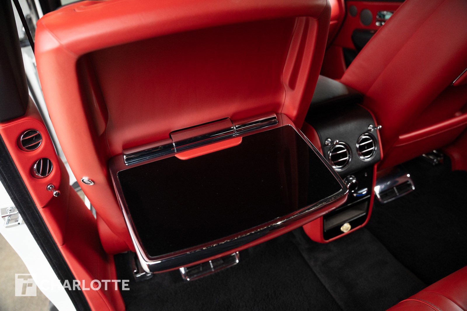 Used 2022 Rolls-Royce Cullinan image 35