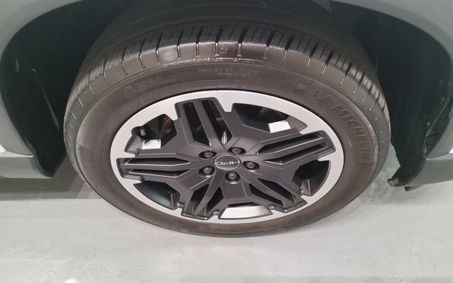 Certified 2025 Honda Pilot Touring image 30