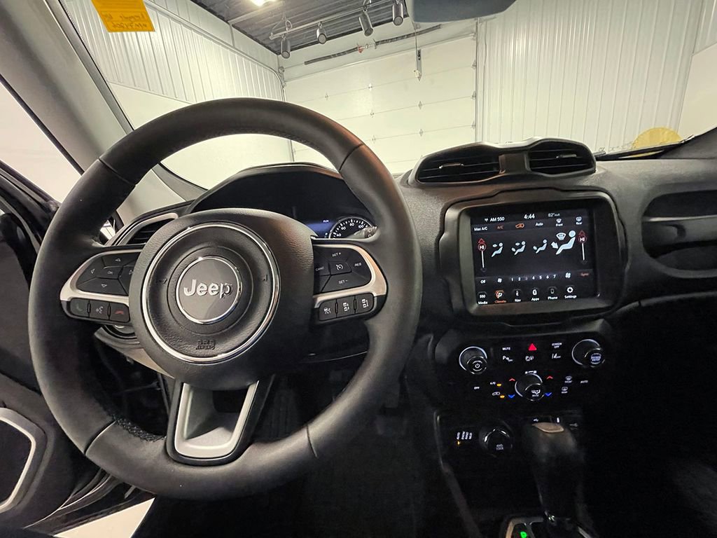 Used 2021 Jeep Renegade Latitude w/ Luxury Group I AWD/4WD image 34