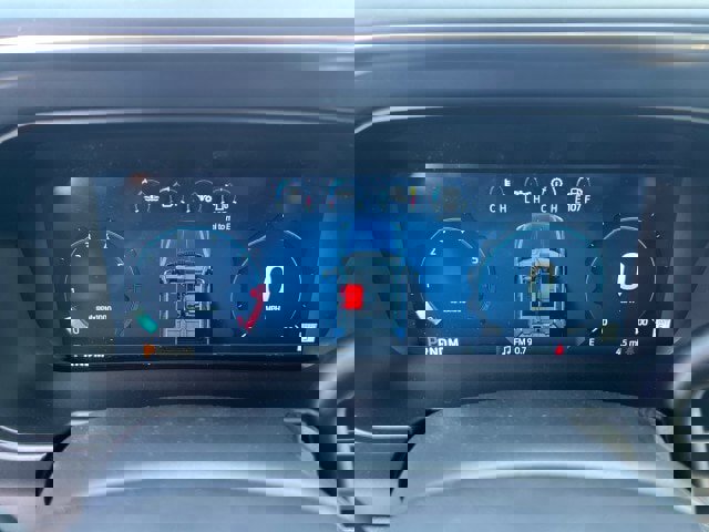 New 2025 Ford F350 Platinum w/ FX4 Off-Road Package image 18