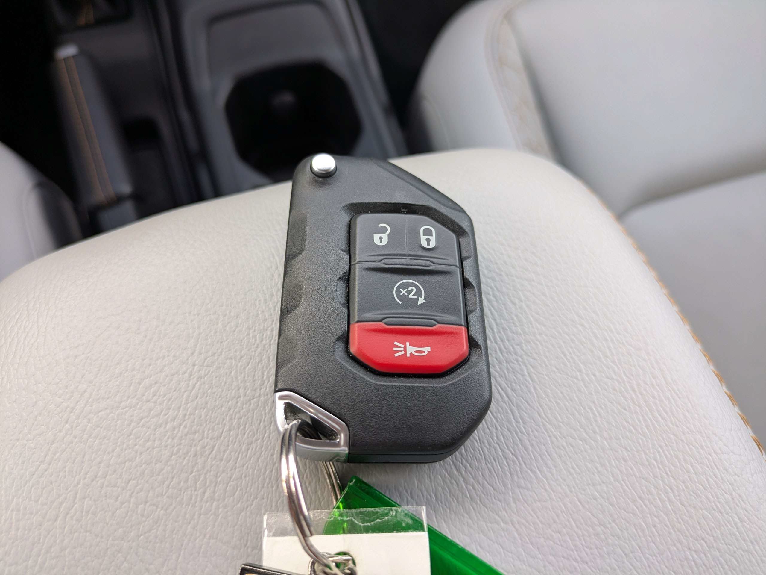 Used 2023 Jeep Wrangler Unlimited Sahara AWD/4WD image 28