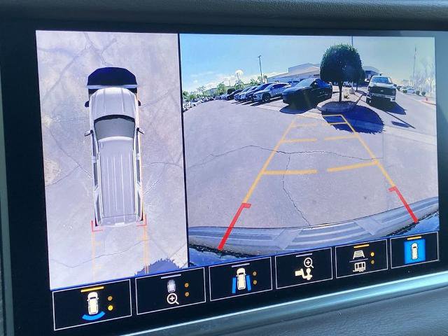 Used 2021 GMC Yukon Denali w/ Denali Premium Package image 10