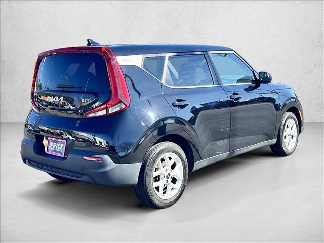 Used 2022 Kia Soul LX w/ Technology Package FWD image 4