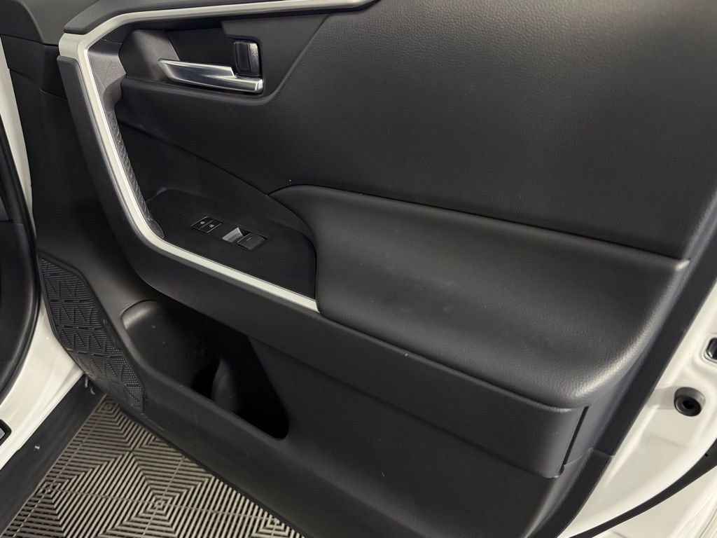 Used 2024 Toyota RAV4 XLE Premium image 30