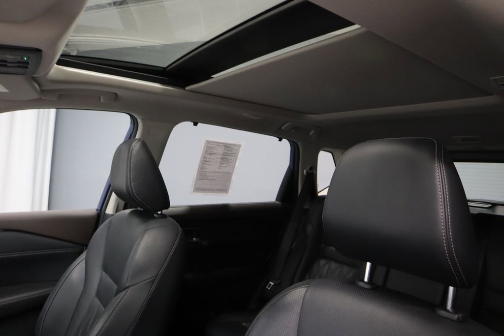 Certified 2021 Nissan Rogue Platinum image 35