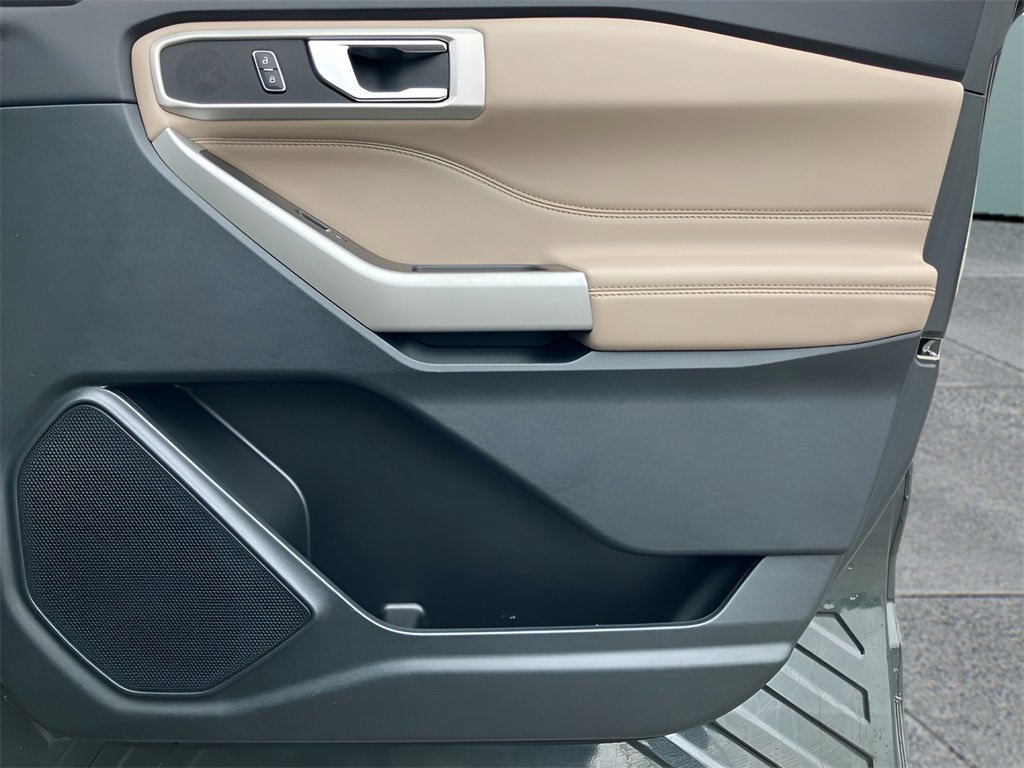 Used 2023 Ford Explorer XLT w/ Equipment Group 202A image 48